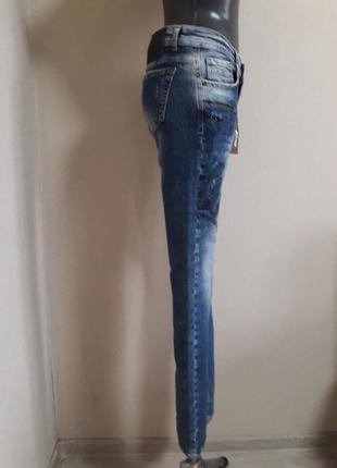 Качественные,стрейчевые,оригинальные джинсы-узкачи red sold,полностью в обтяжку2 фото