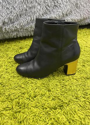 Продам черевики 2