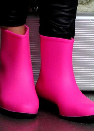 Рожеві гумові силіконові чоботи короткі5 фото