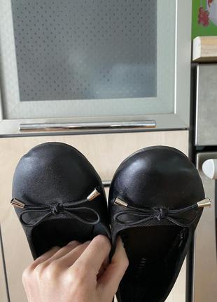 Туфлі чорні балетки2 фото