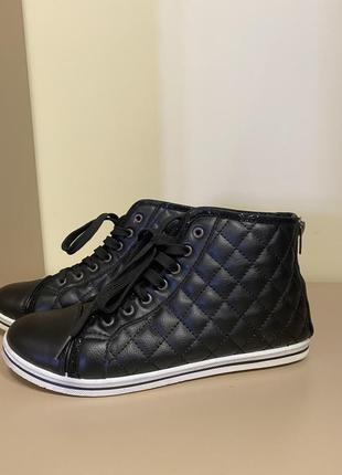 Кеды чёрные, нидерланды