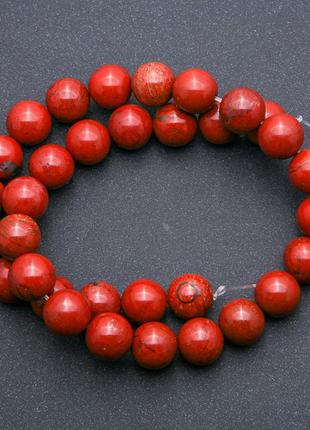 Намистини натуральний камінь на нитці яшма