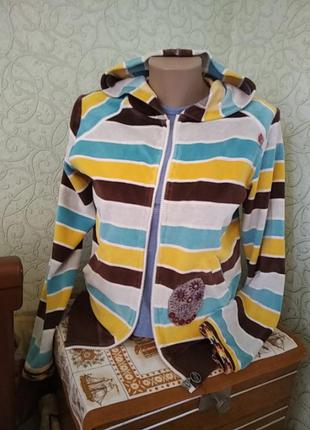 Велюровая кофточка