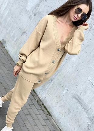 Шикарний костюм!