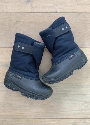 Зимові чоботи (сноубутсы)