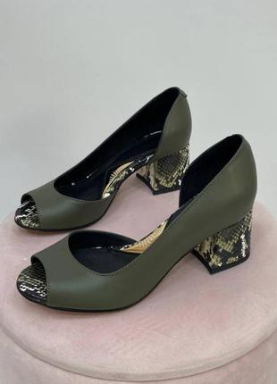 Эксклюзивные туфли из натуральной итальянской кожи рептилия оливка хаки зелёные