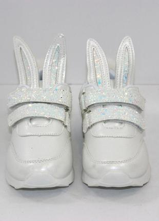 Стильные кроссовки для девочек с ушками
в белом цвете5 фото