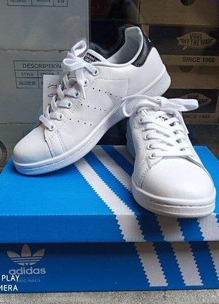 Кожаные кроссовки