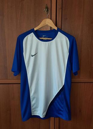 Чоловіча спортивна футболка nike dri-fit