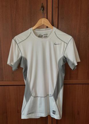 Мужская спортивная футболка nike dri-fit pro combat