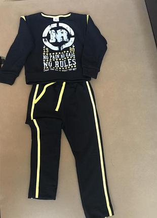 Костюм трикотажний для хлопчика на ріст 116 і 122