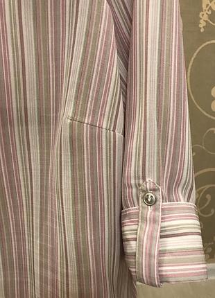 Дуже гарна і стильна брендовий блузка в смужку.