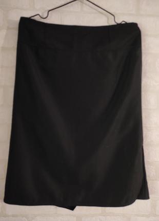 Классическая прямая юбка черного цвета4 фото