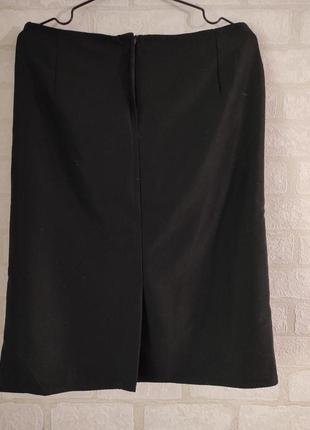 Классическая прямая юбка черного цвета5 фото