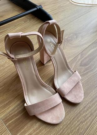 Босоніжки deezee