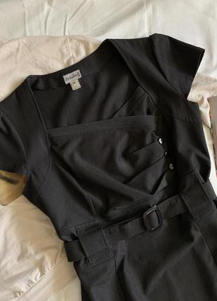 Чёрное платье с поясом2 фото