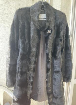 Норкова шуба чорна