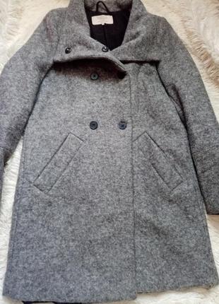Серое демисезонное пальто zara1 фото
