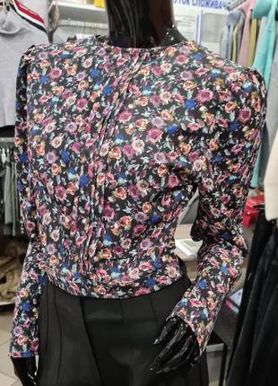 Блузка в цветочный принт2 фото