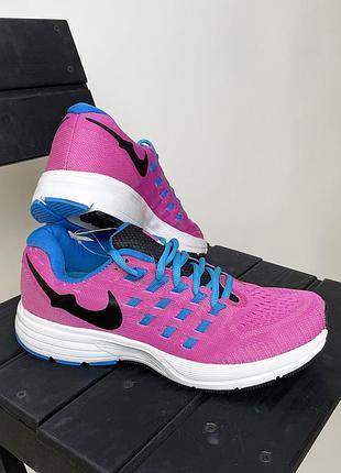 Зручні яскраві спортивні кросівки. розміри: 37-41