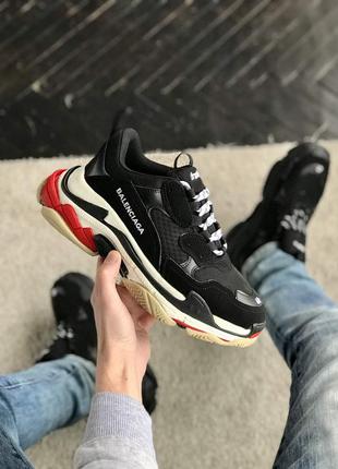 Кросівки жіночі triple s