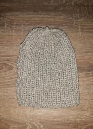 Вязаная шапка
