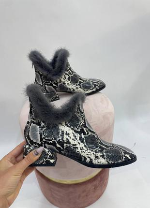 Ексклюзивні черевики з натуральної італійської шкіри з опушкою норки сірі рептилія