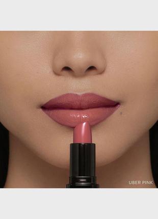 Помада bobbi brown über pink