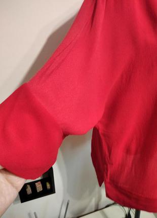 Яркая красная женская блузка. италия.3 фото