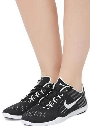 Кроссовки nike studio trainer