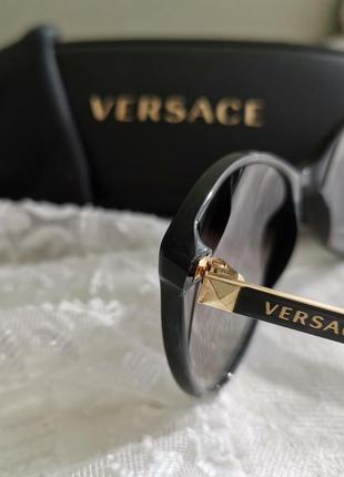 Сонцезахисні окуляри versace (оригінал) — ціна 1500 грн у каталозі Окуляри  ✓ Купити жіночі речі за доступною ціною на Шафі | Україна #74534852