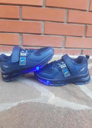 Кроссовки с мигалками для мальчика,кроссовки с led  подсветкой2 фото