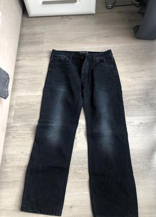 Чёрные джинсы colins