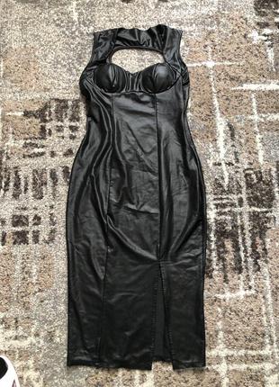Сексуальное платье с разрезом под кожу