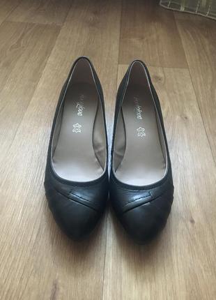 Чёрные классические удобные кожаные туфли туфельки натуральные размер 39 40