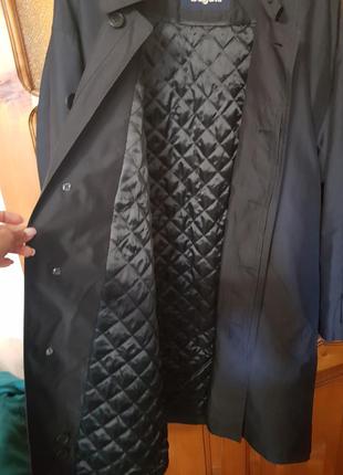 Плащ на тоненьком утеплителе, известного бренда, удивил. замеры.