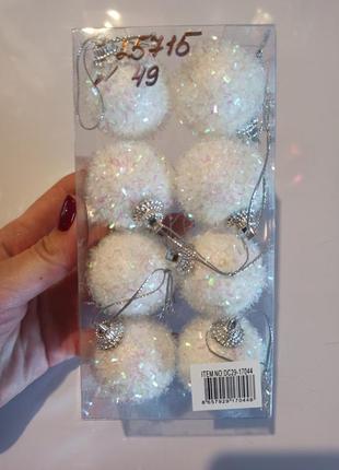 Набір новорічних кульок на ялинку декор