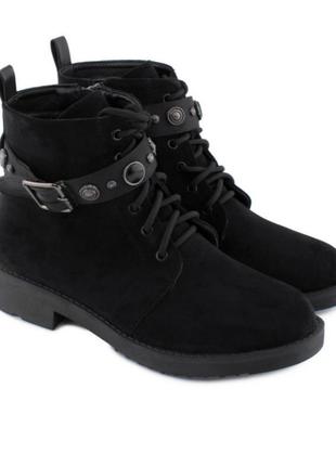 Стильные черные замшевые осенние деми ботинки низкий ход короткие с ремешком3 фото