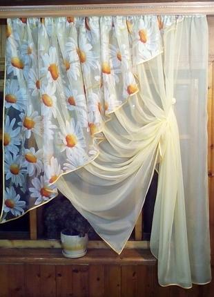 Занавеска короткая готовая фая лунный ромашка левая
