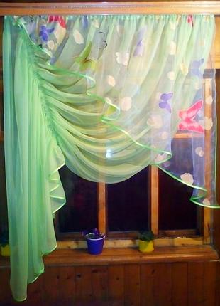 Занавеска короткая красивая камелия салат бабочка левая