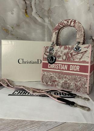 Сумка с вышивкой в стиле dior