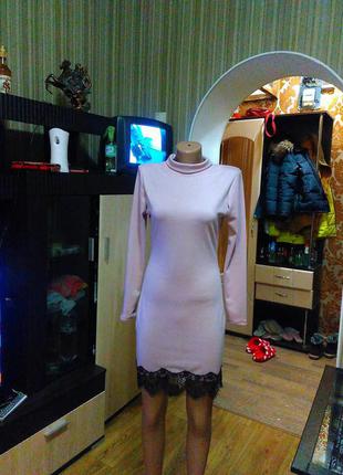 Ручная работа! трикотажное платье гольф с дорогим кружевом цвет пудра4 фото