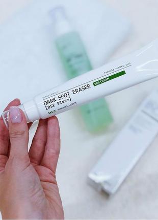 Активний освітлюючий крем для обличчя innoaesthetics dark spot eraser 24h cream