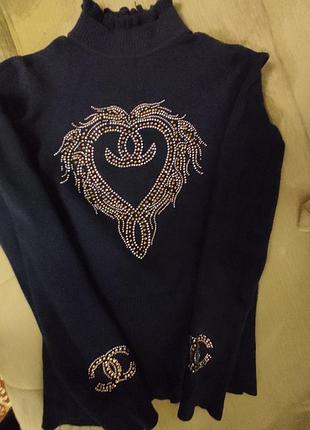 Шикарный тёплый свитер с камнями