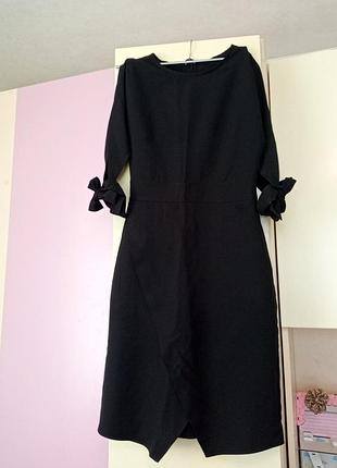 Красиве та стильне  плаття в класичному стилі