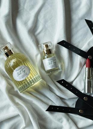 Adult toy bibliotheque de parfum