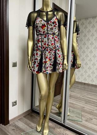 Бархатное платье мини с цветочным принтом и сеткой в горошек frock and frill5 фото