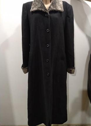 Стильне, легке пальто up