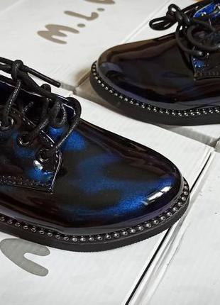 Дитячі лакові туфлі на шнурках і блискавки