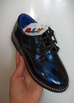Дитячі лакові туфлі на шнурках і блискавки